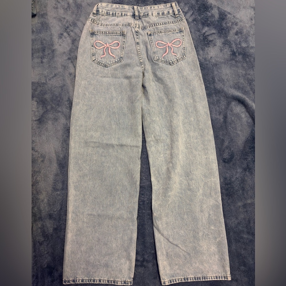 SHEIN Light Blue Jeans with Pink Bows - Picture 4 of 4